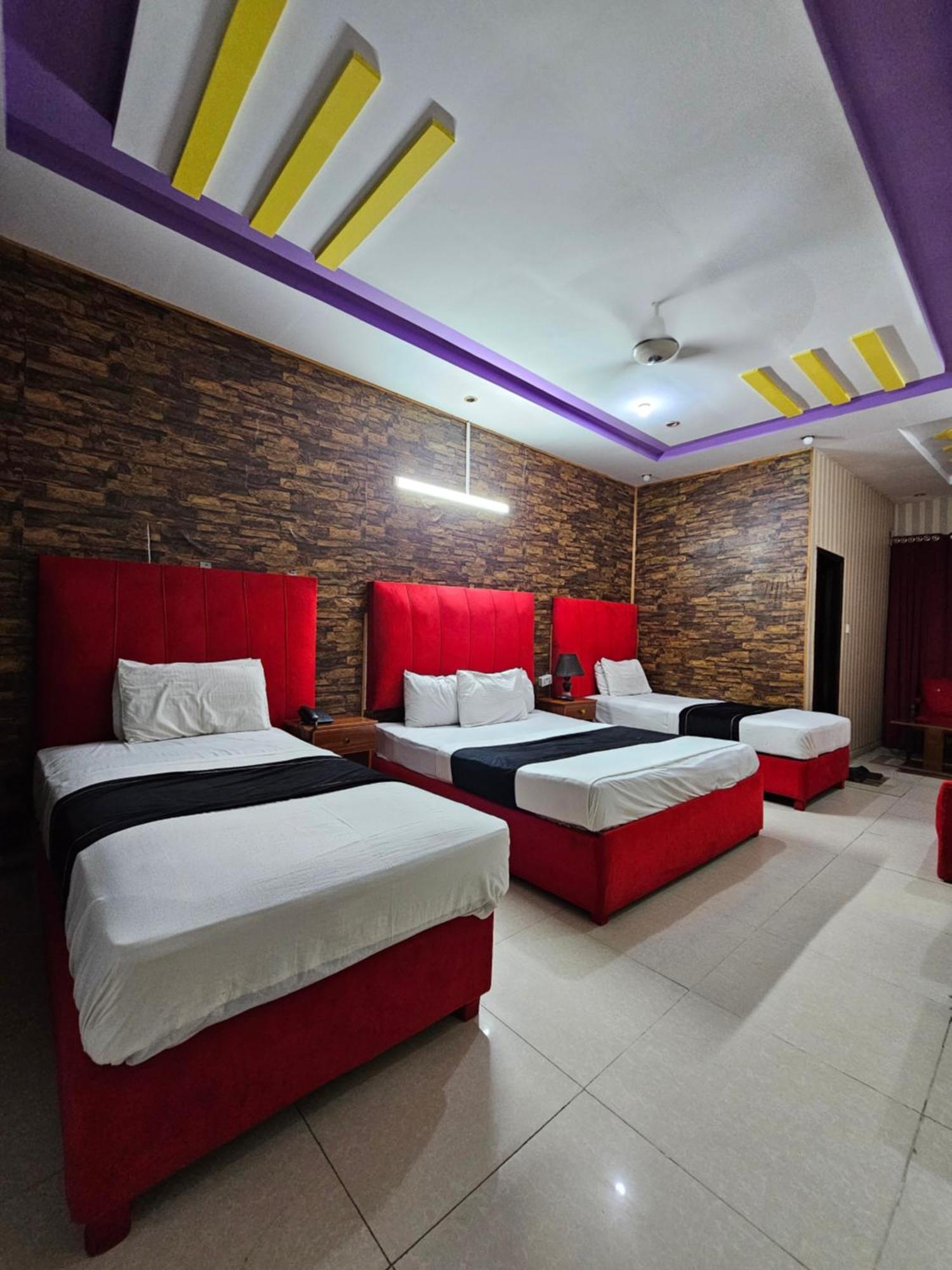 Hotel Tulip Inn, Gulberg Лахор Номер фото