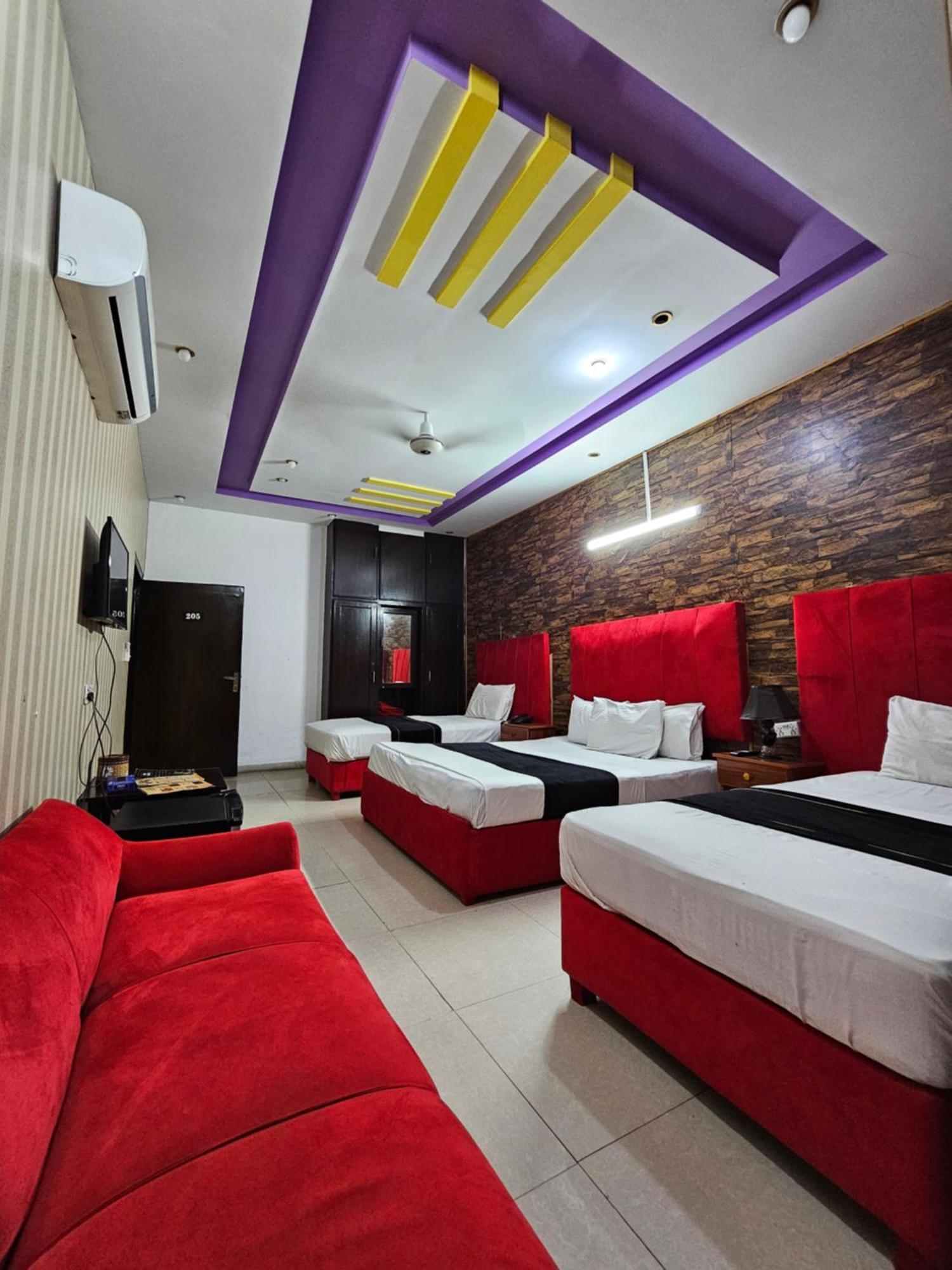 Hotel Tulip Inn, Gulberg Лахор Номер фото