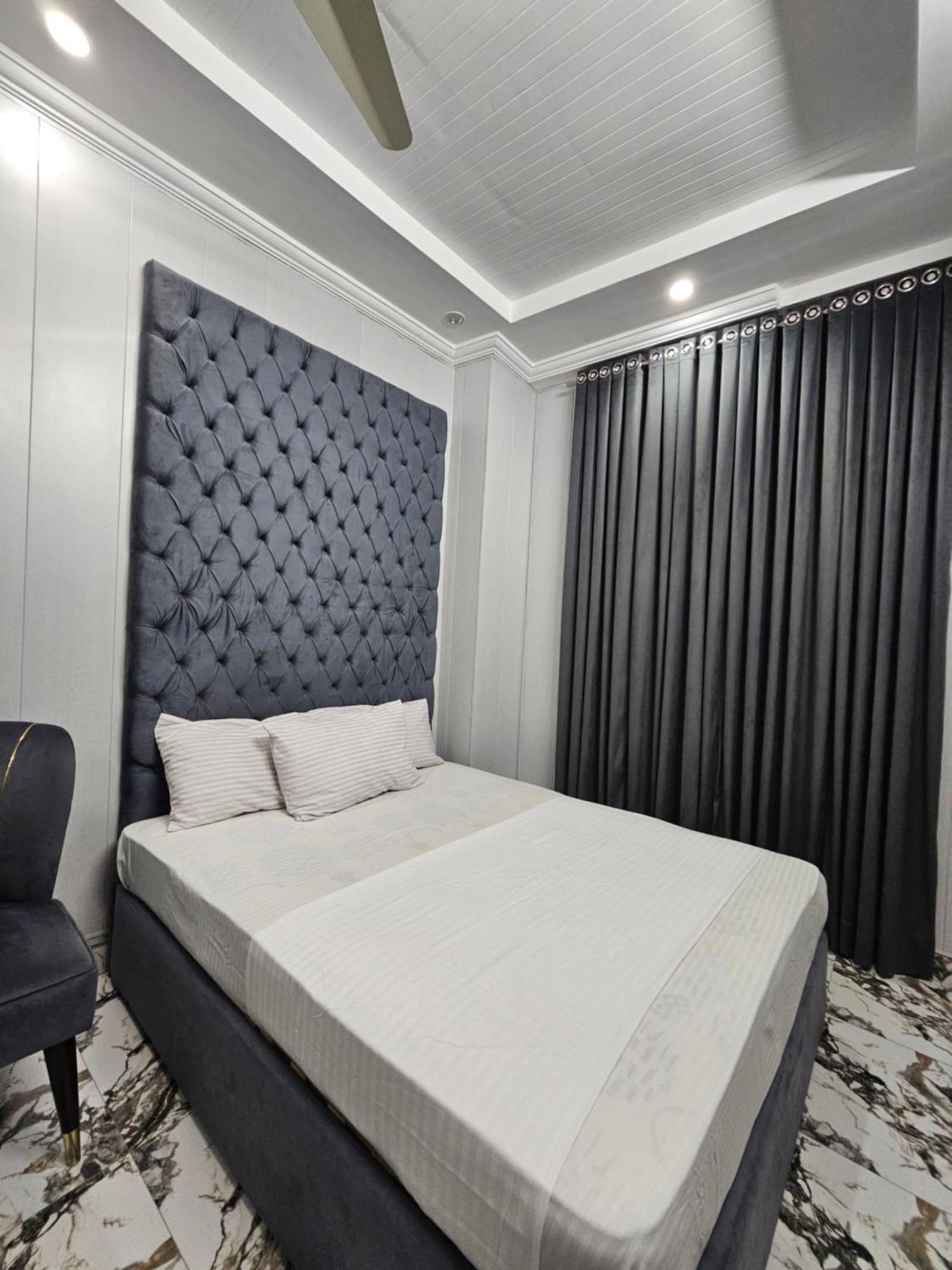 Hotel Tulip Inn, Gulberg Лахор Экстерьер фото